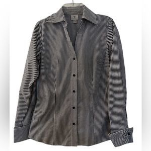 Worthington Women's Size 4 Button Down Shirt